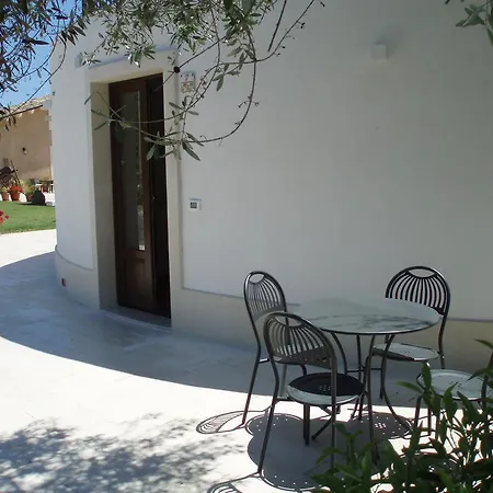 Il Giardino Di Sicilia Nocleg ze śniadaniem Case Monterosso